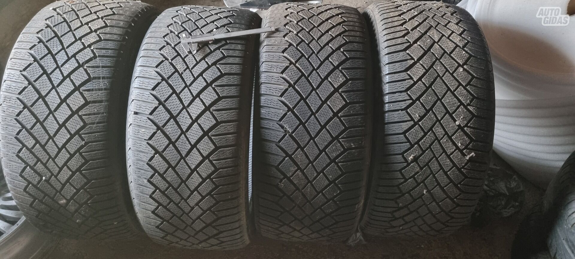 Continental VikingContact 7 R20 winter tyres passanger car