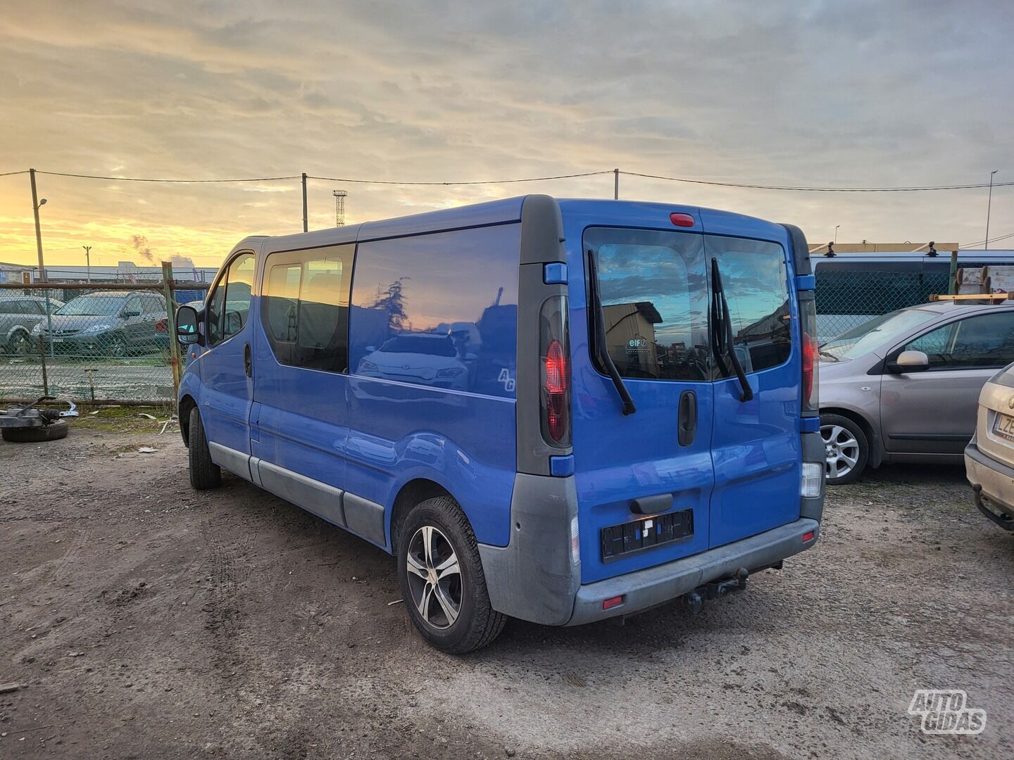 Renault Trafic 2005 г Грузовой микроавтобус