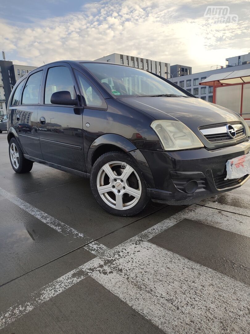 Opel Meriva 2008 y Hatchback