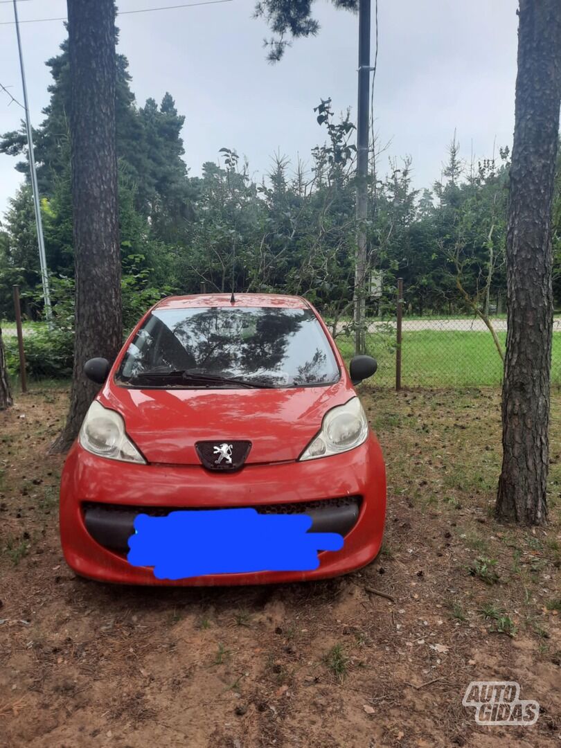 Peugeot 107 2008 г Хэтчбек