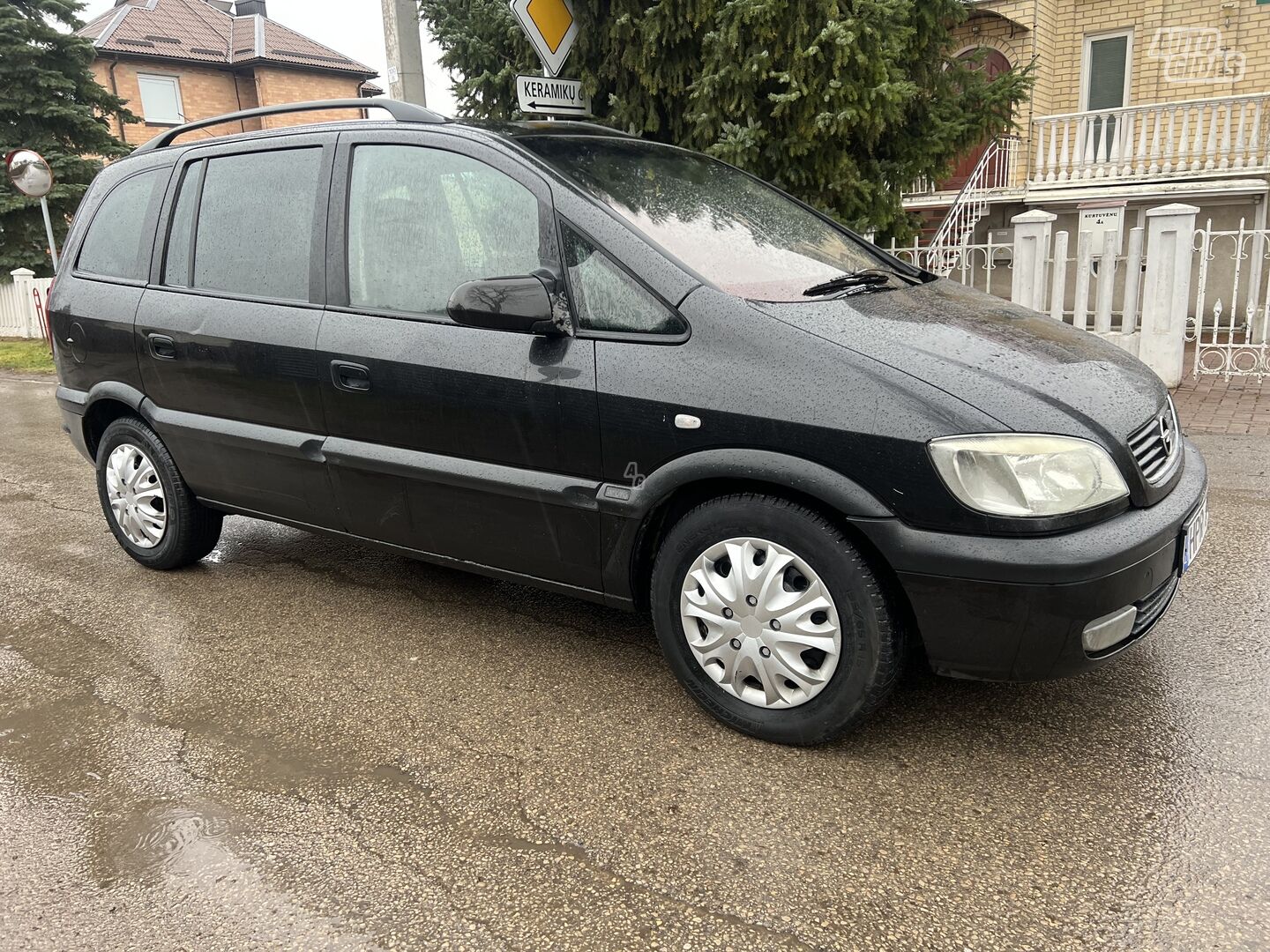 Opel Zafira A 2001 г