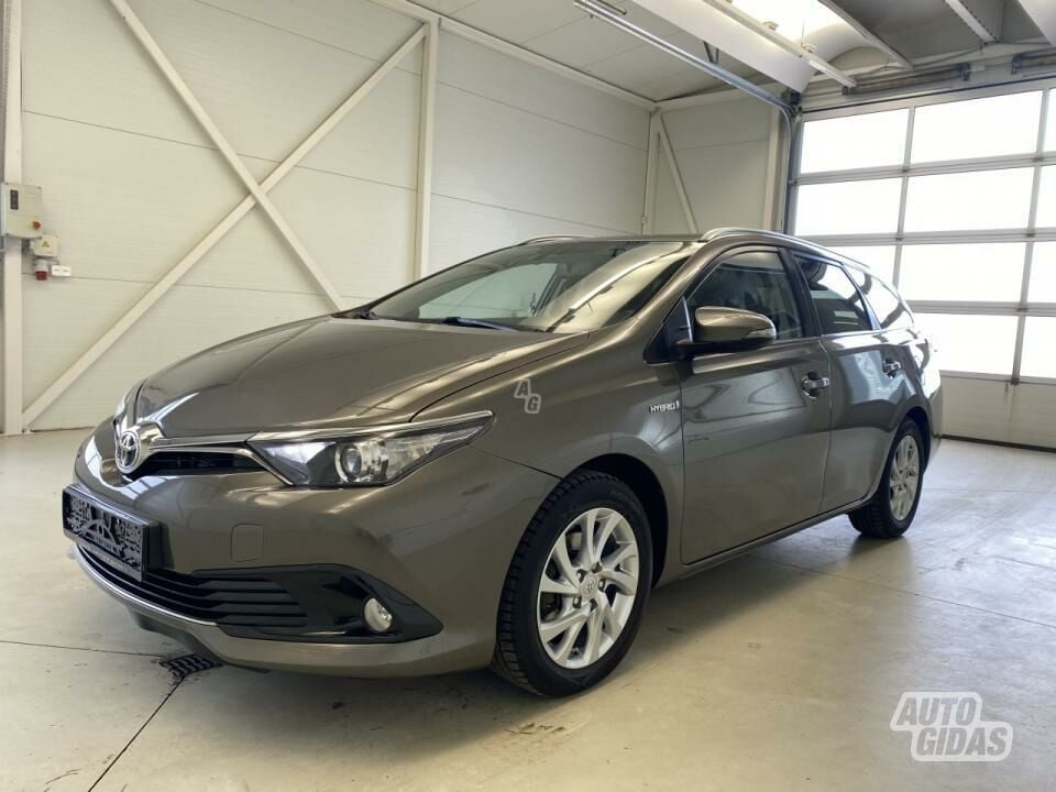 Toyota Auris 2016 y Wagon