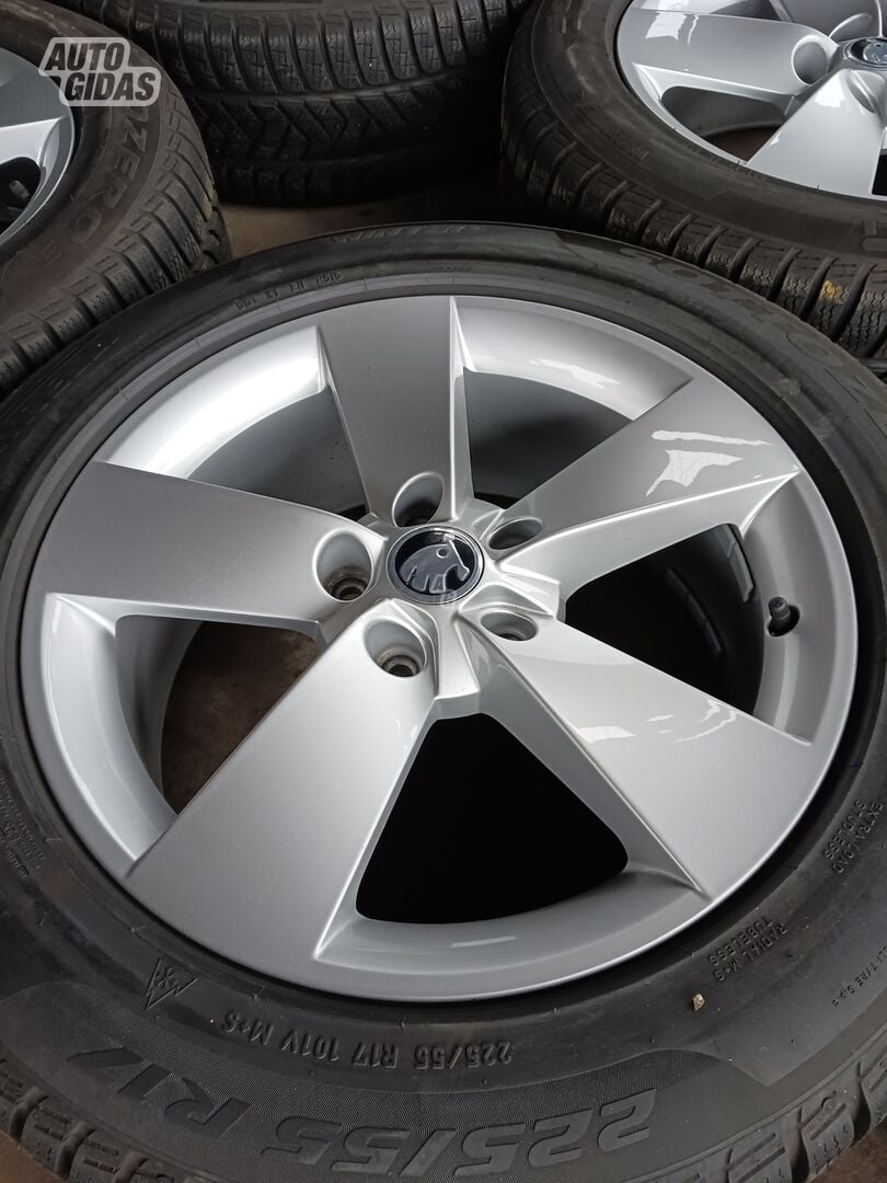 Skoda light alloy R17 rims