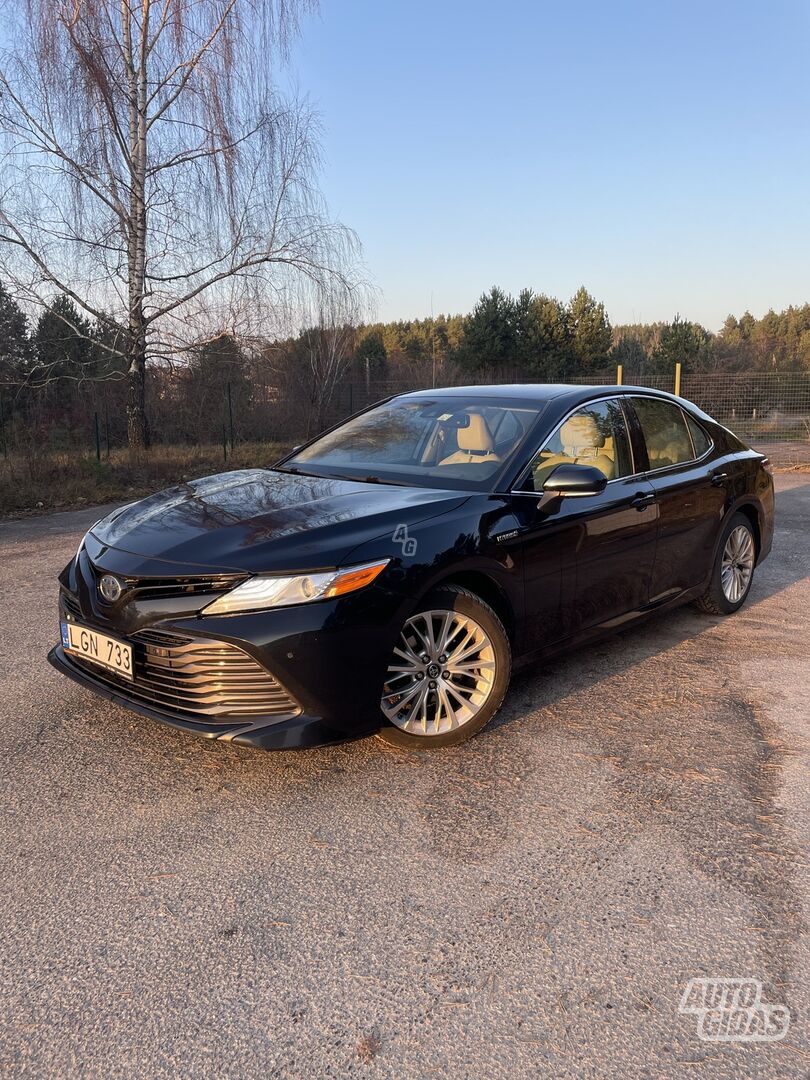 Toyota Camry 2018 y Sedan