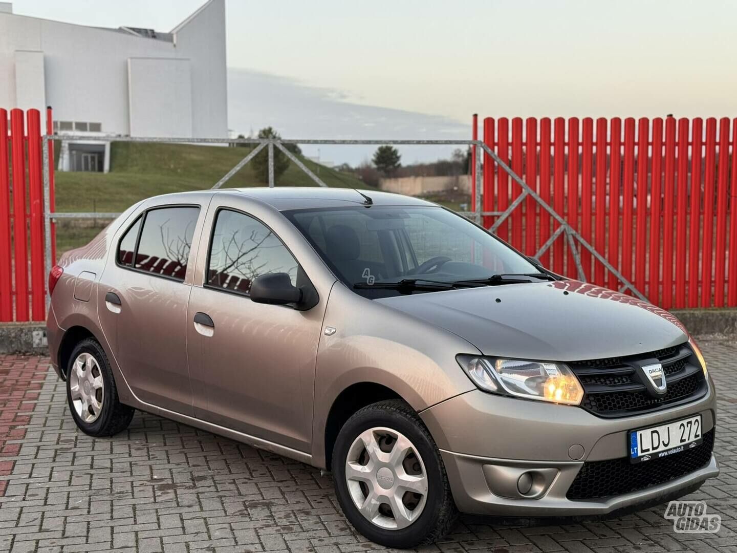 Dacia Logan 2013 г Седан