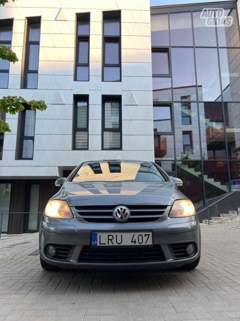 Volkswagen Golf Plus 2005 г Хэтчбек