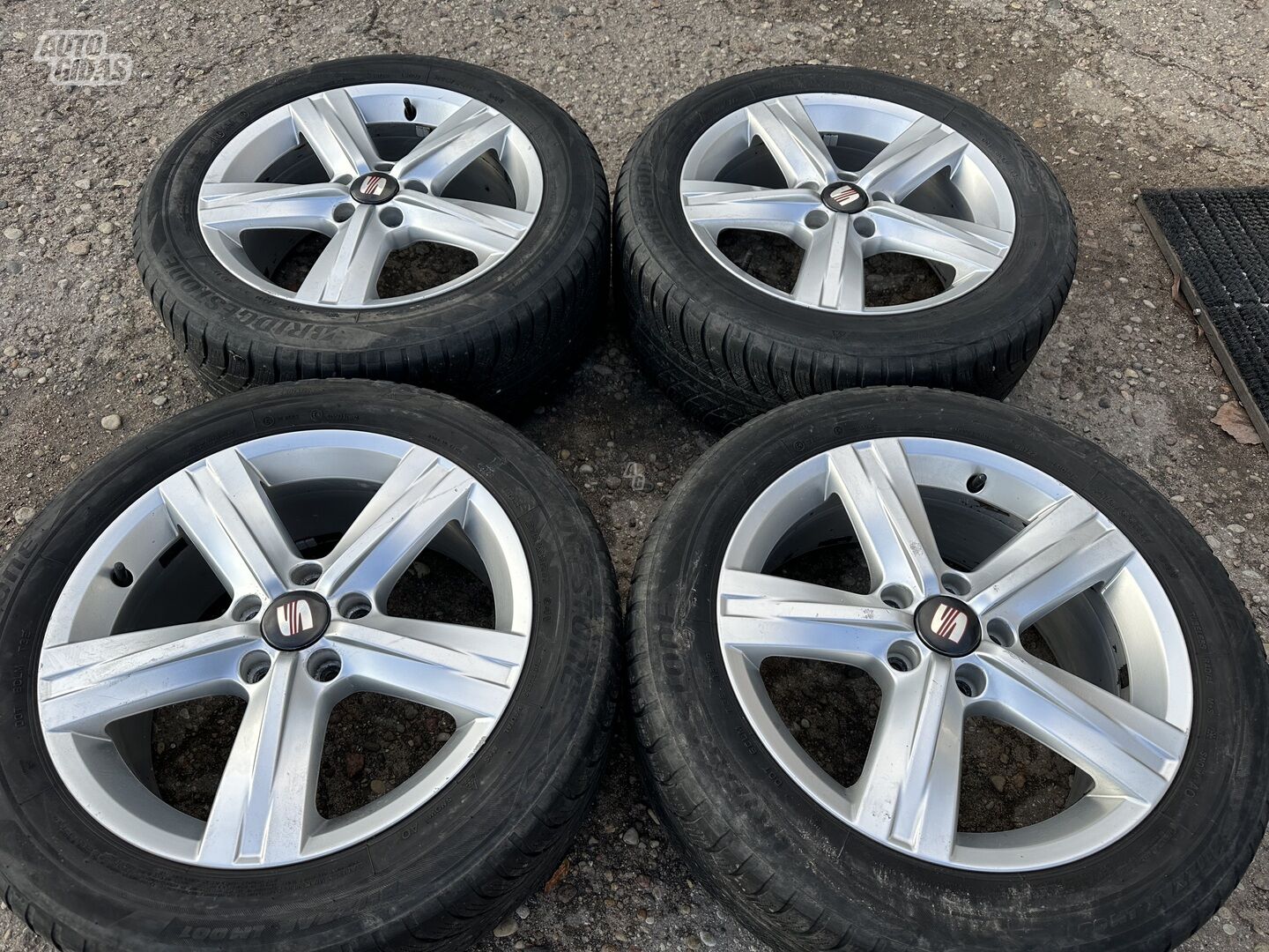 Seat Siunciam, 7.5J ET47 light alloy R17 rims