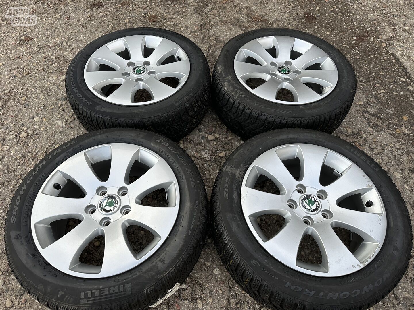 Skoda Siunciam, 7J ET45 light alloy R16 rims