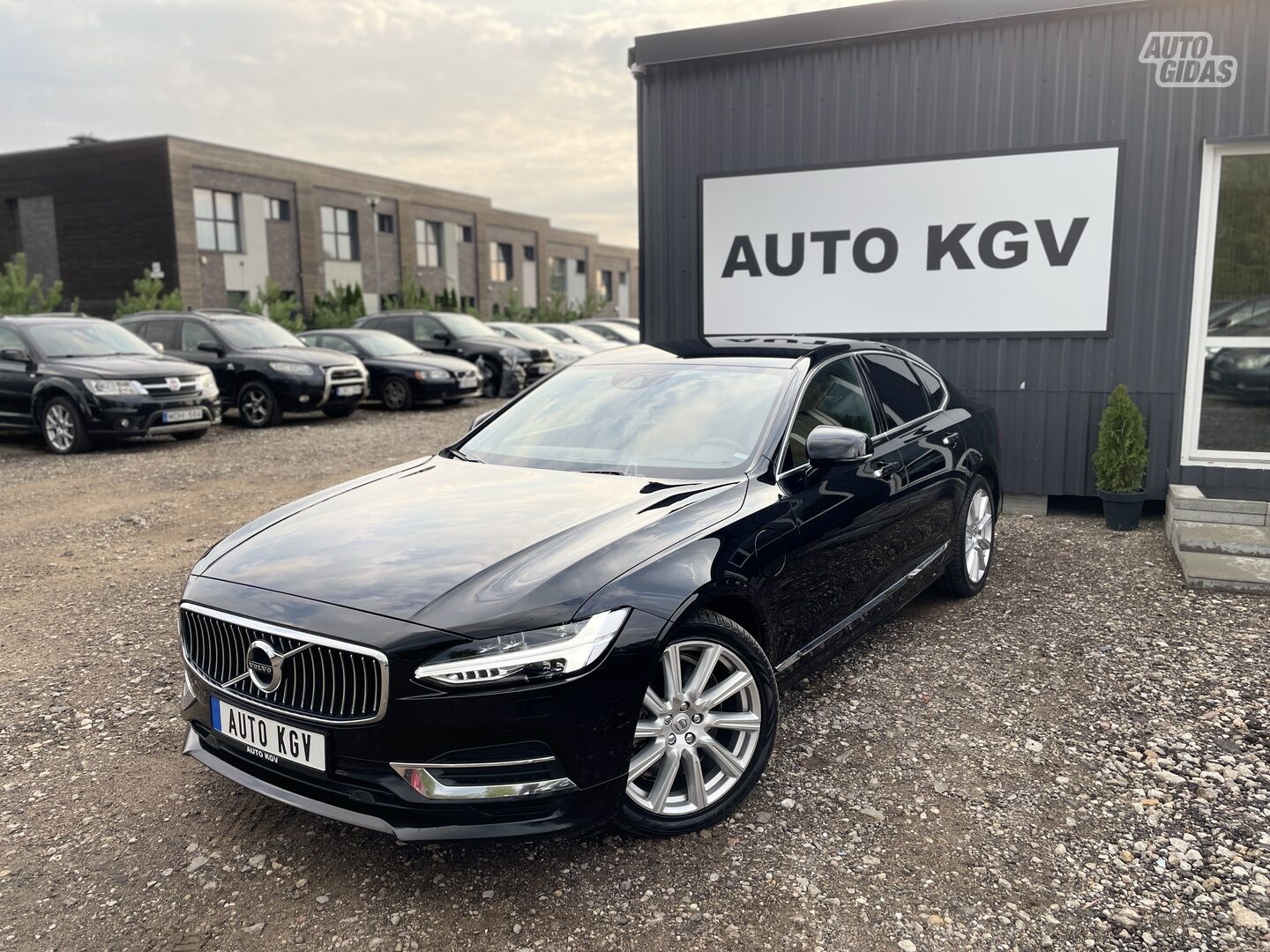 Volvo S90 2019 г Седан