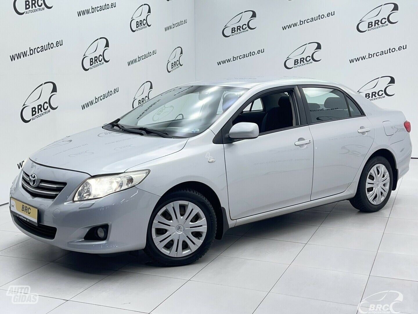 Toyota Corolla 1.6VVT-i Automatas 2009 y