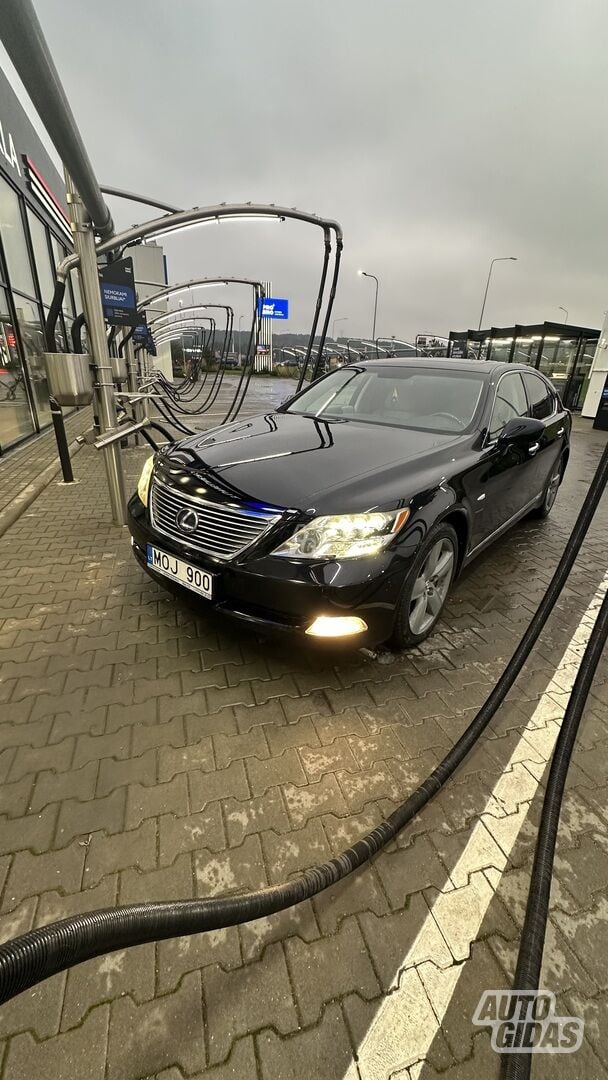 Lexus LS 600h 2011 г Седан