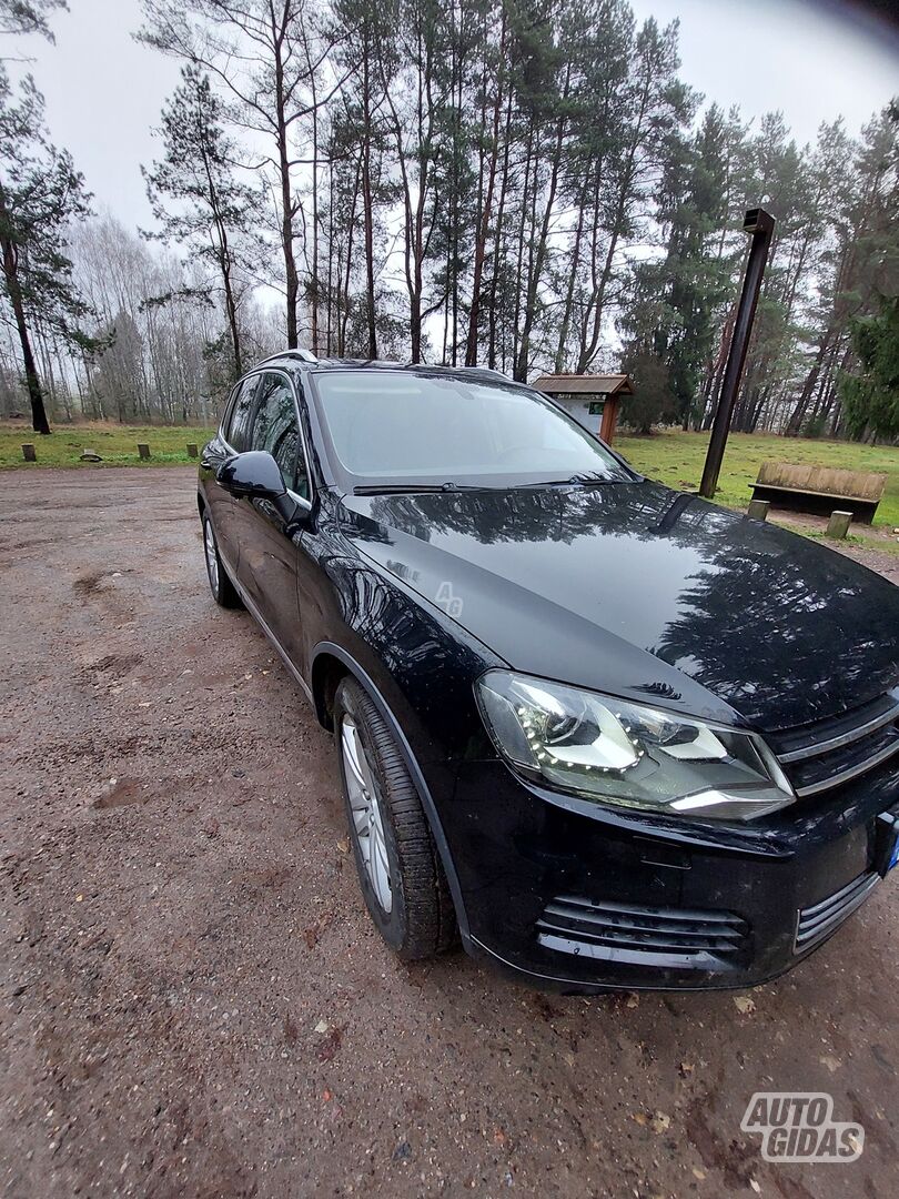 Volkswagen Touareg 2011 г Внедорожник / Кроссовер