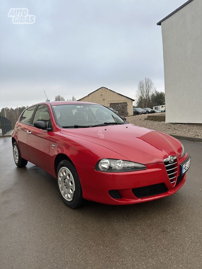 Alfa Romeo 147 2005 г Хэтчбек