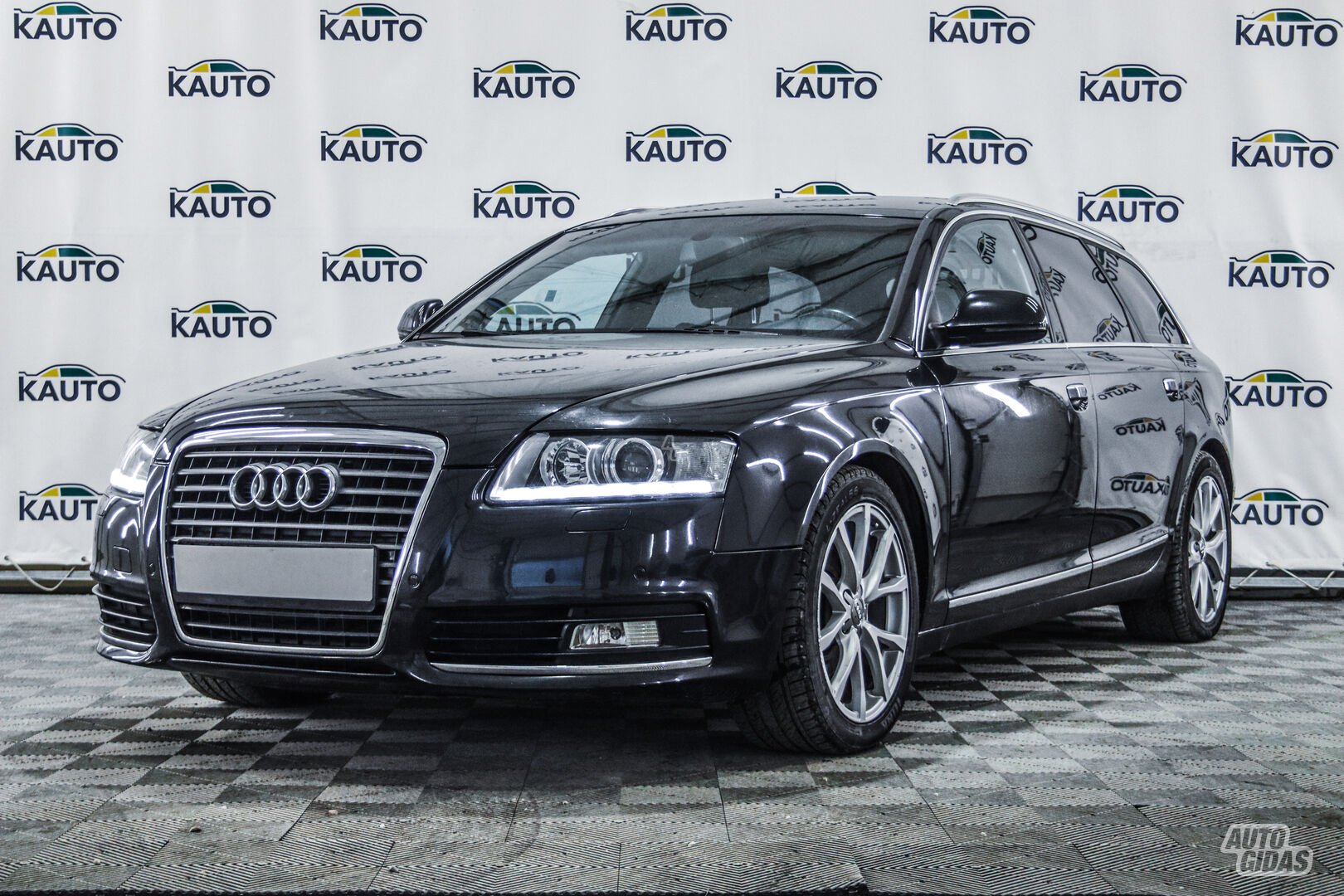 Audi A6 2011 г Универсал