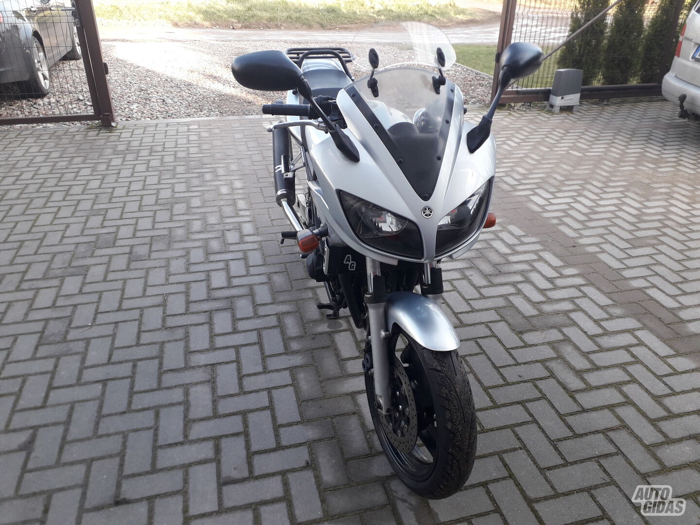 Yamaha FZS 2003 y Classical / Streetbike motorcycle