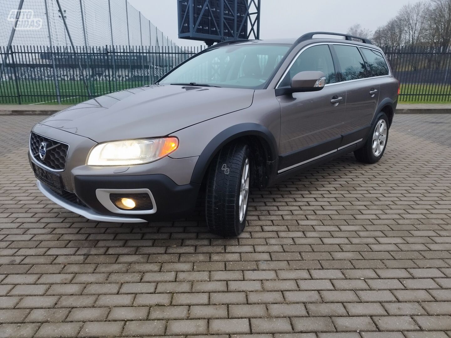 Volvo XC70 II 2011 г