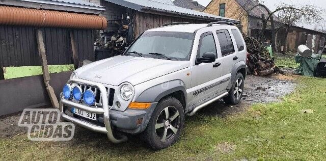 Jeep Cherokee 2005 г Внедорожник / Кроссовер