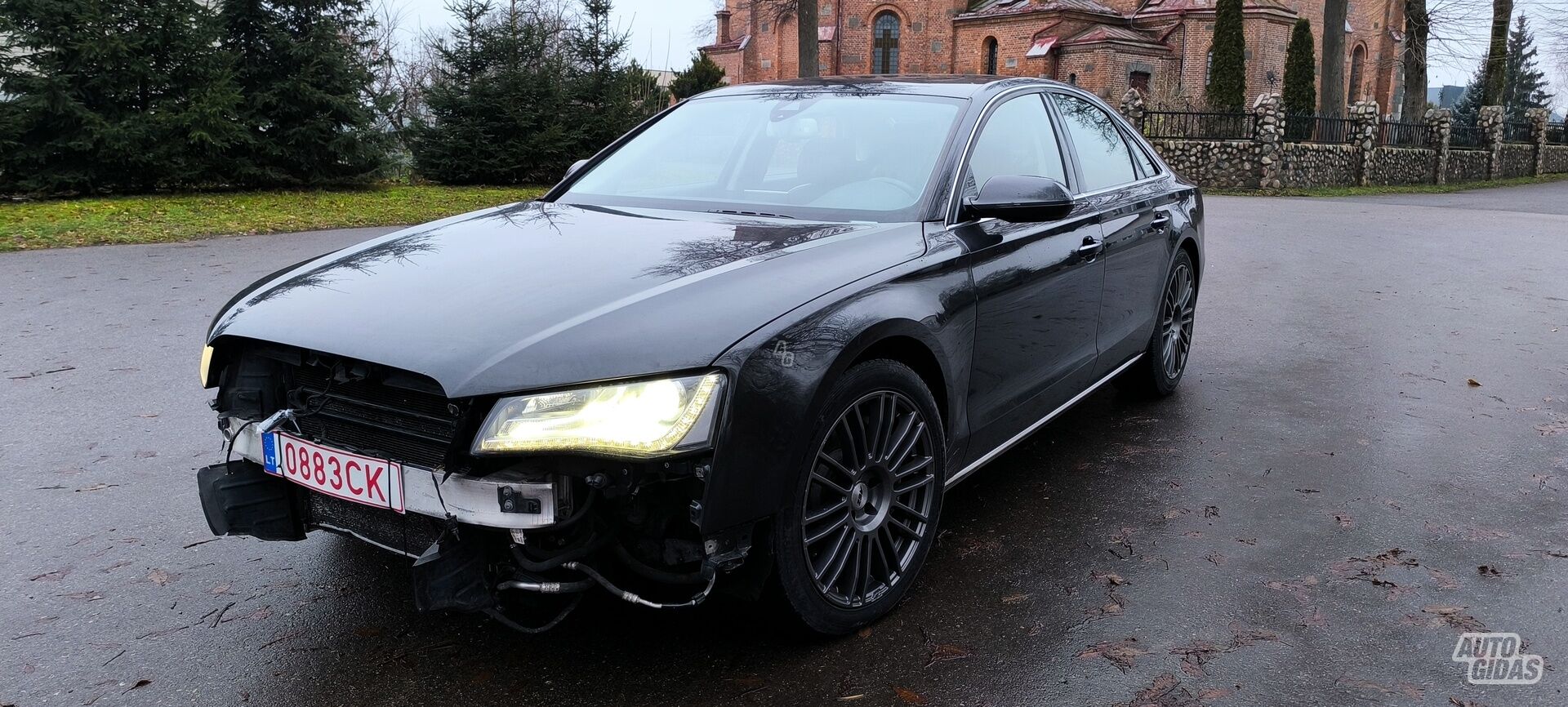 Audi A8 D4 2011 y