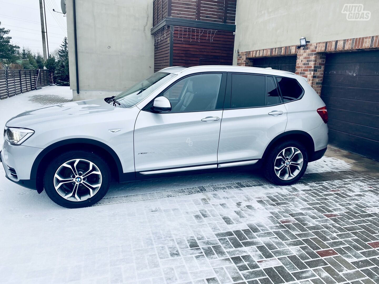 Bmw X3 F25 2016 г