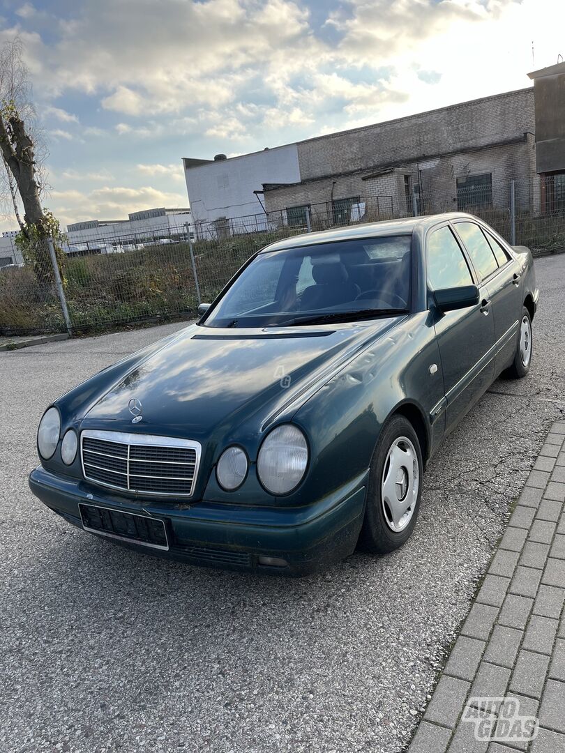 Mercedes-Benz 290 1997 г Седан