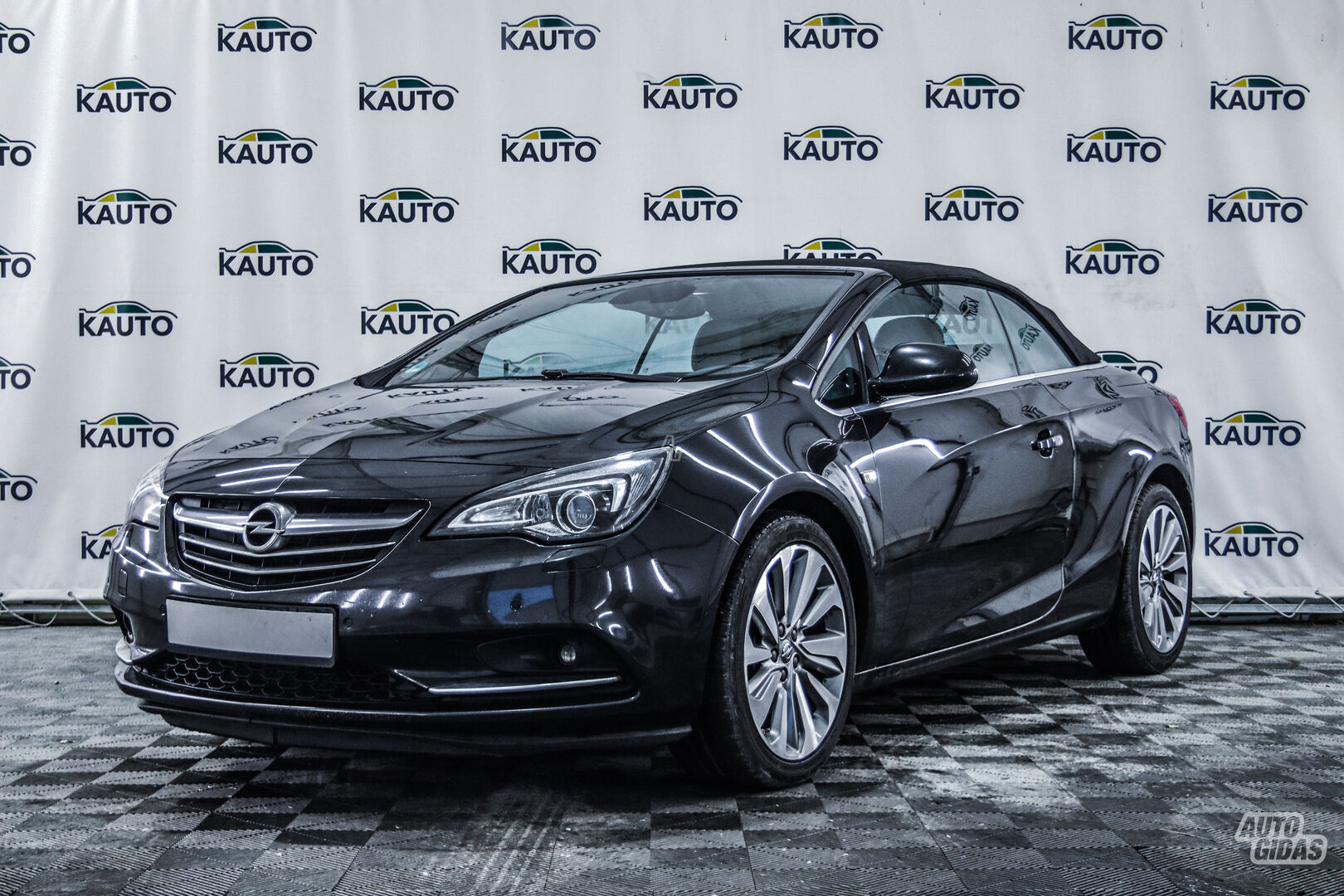 Opel Cascada 2015 г Кабриолет