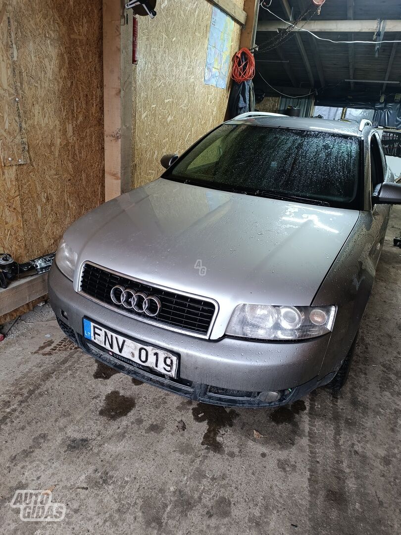 Audi A4 2002 y parts