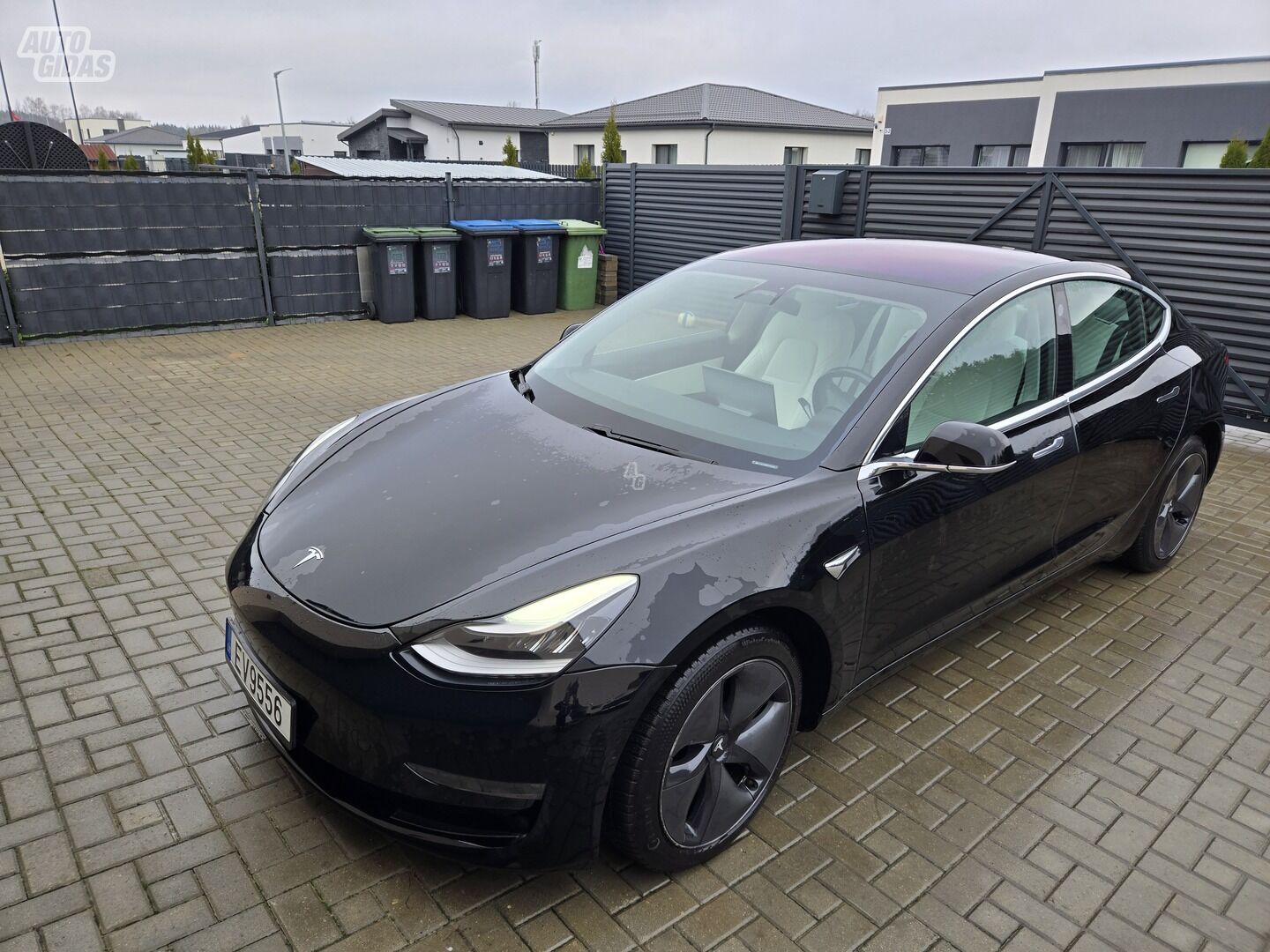 Tesla Model 3 2019 г Седан