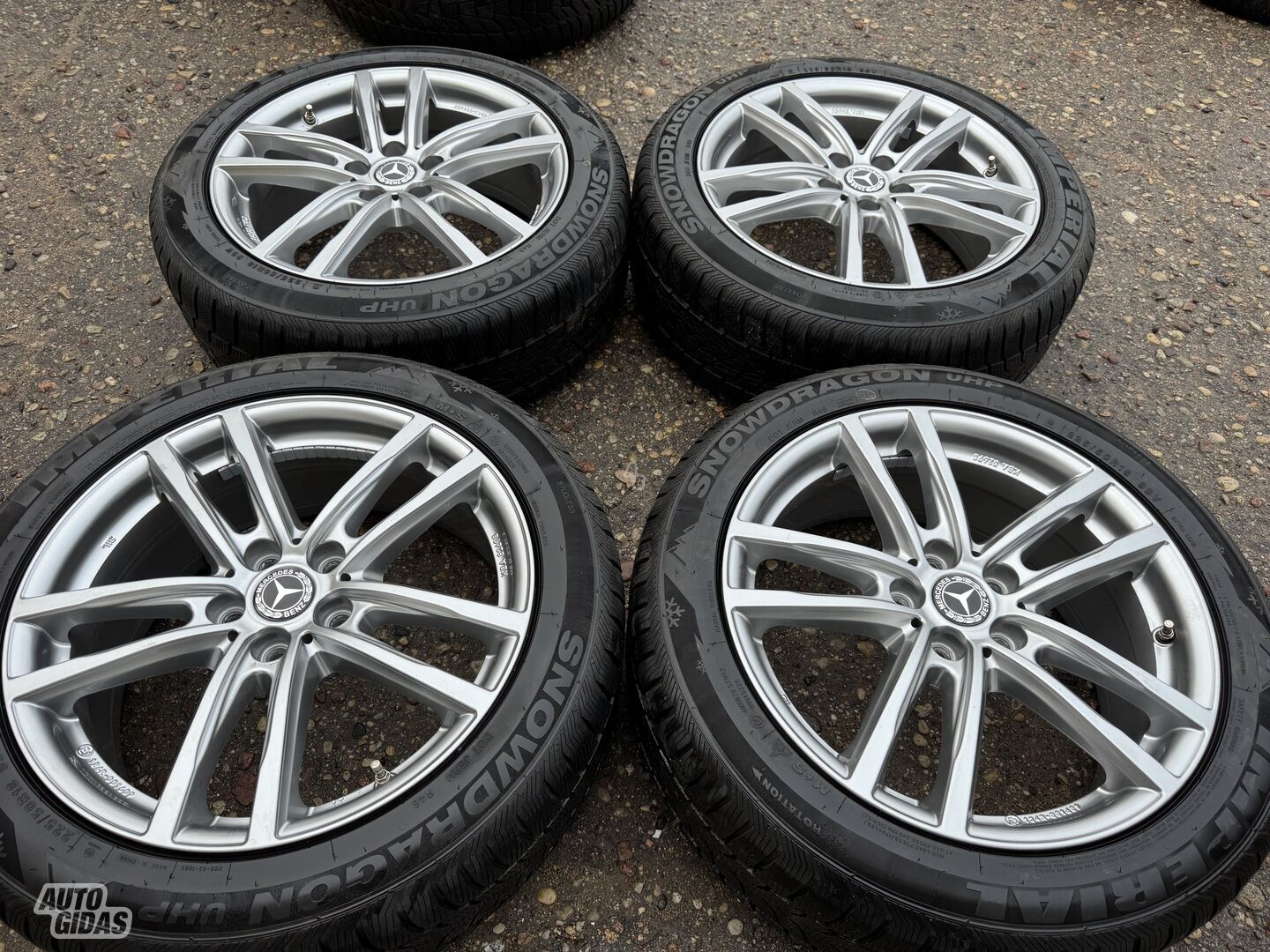 Mercedes-Benz Siunciam, 7.5J ET51 light alloy R18 rims