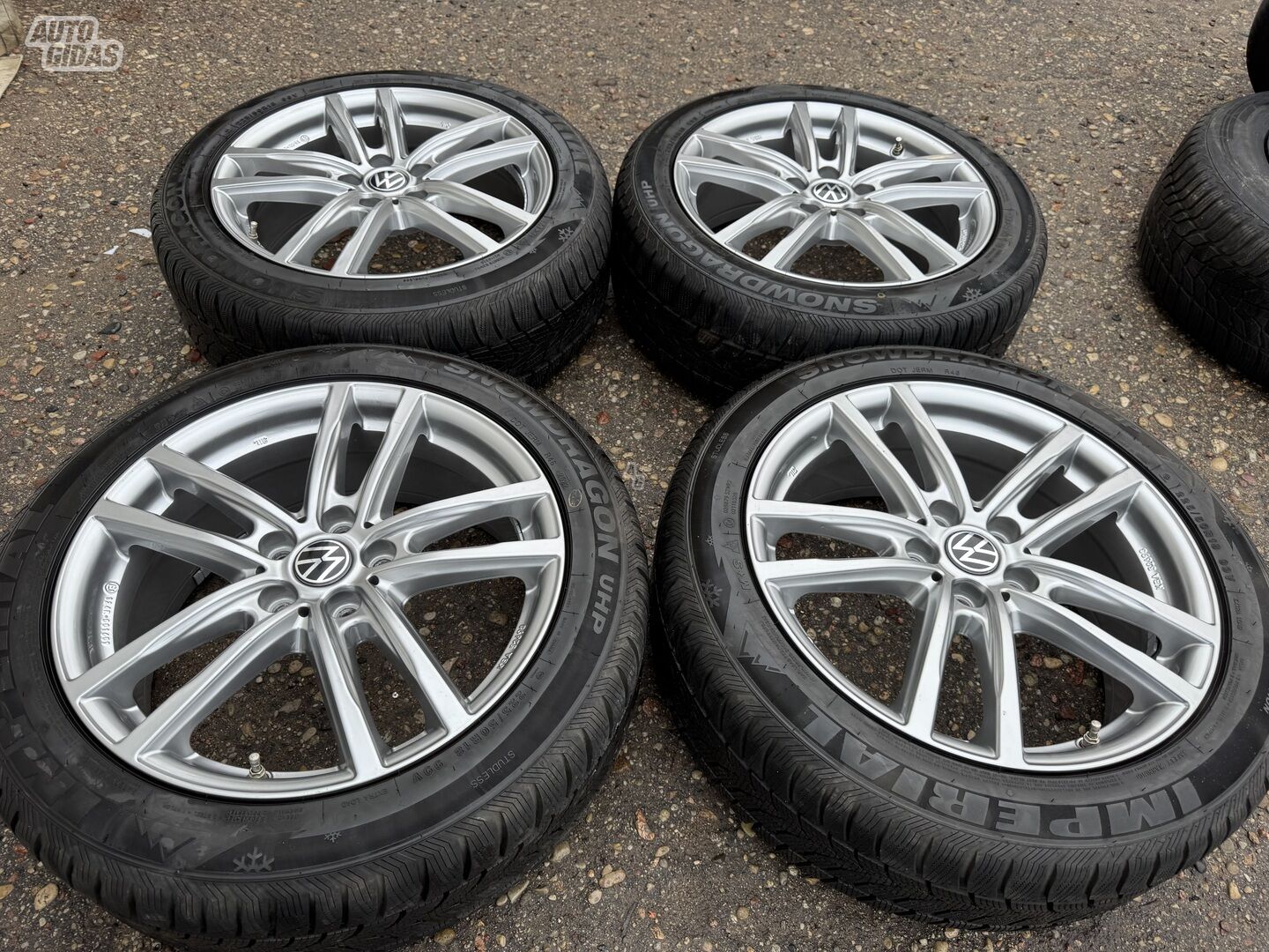 Volkswagen Siunciam, 7.5J  ET51 light alloy R18 rims