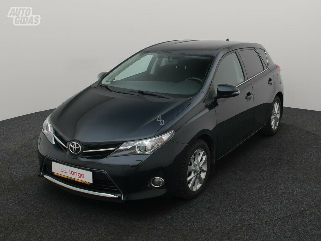 Toyota Auris 2013 y Hatchback