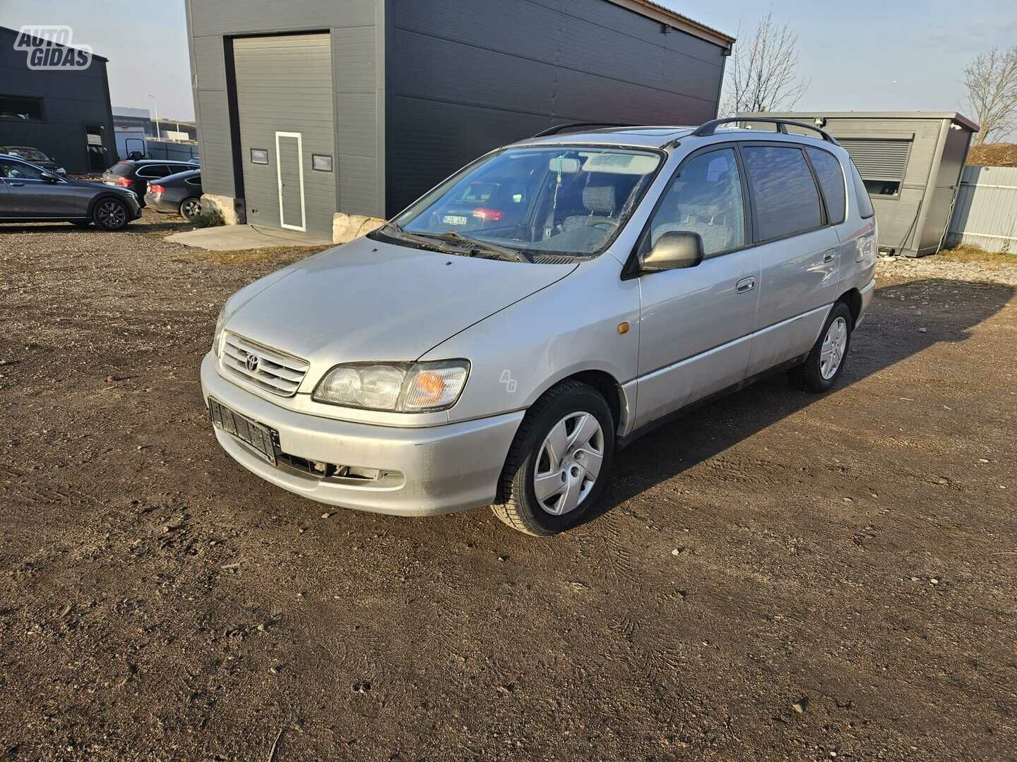 Toyota Picnic 1998 m Vienatūris