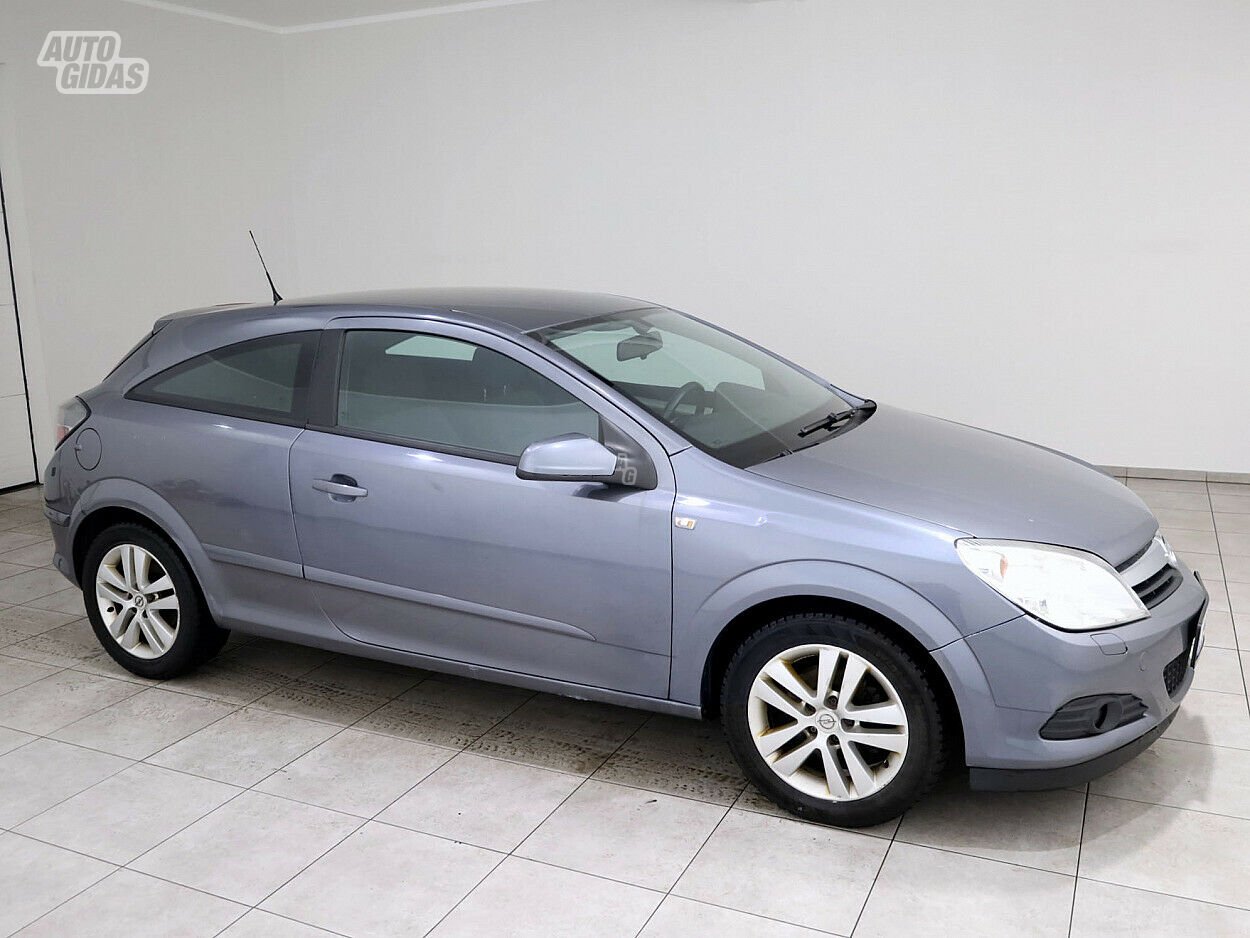 Opel Astra 2007 m Coupe