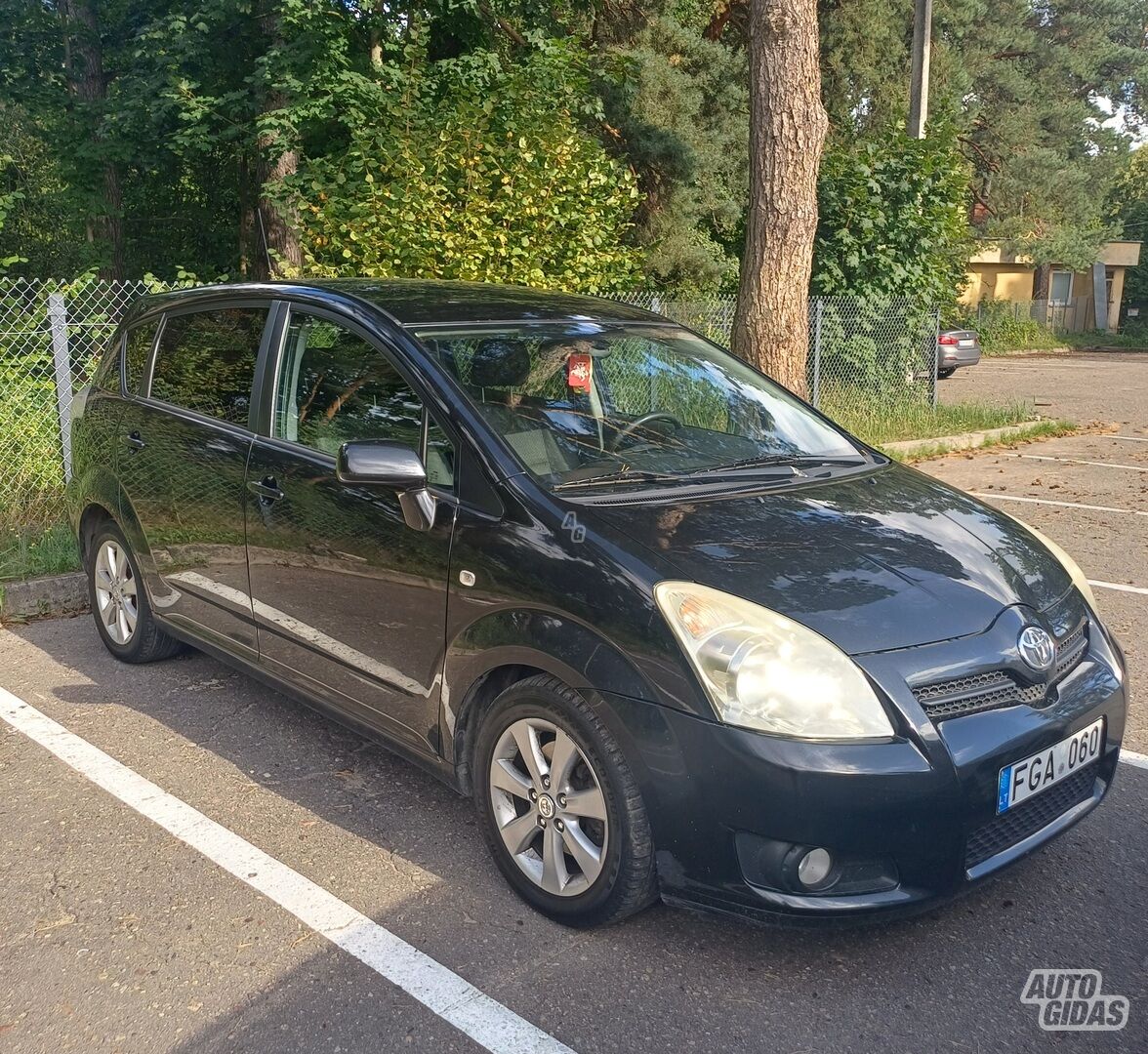 Toyota Corolla Verso 2007 г Минивэн