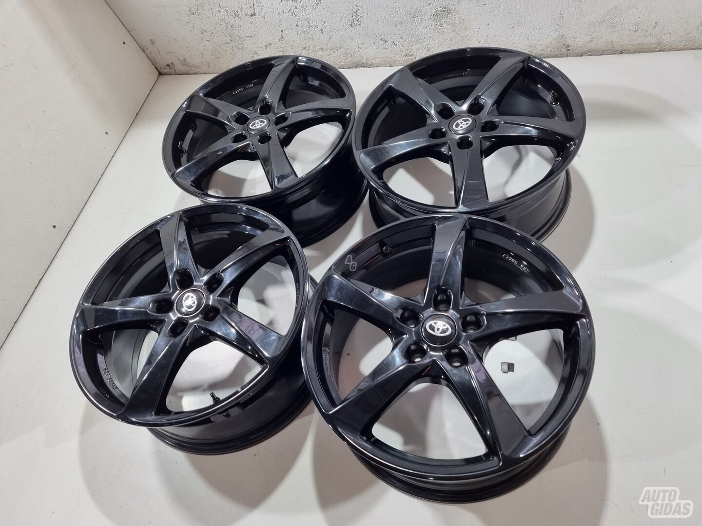 Toyota CHR C-HR light alloy R18 rims