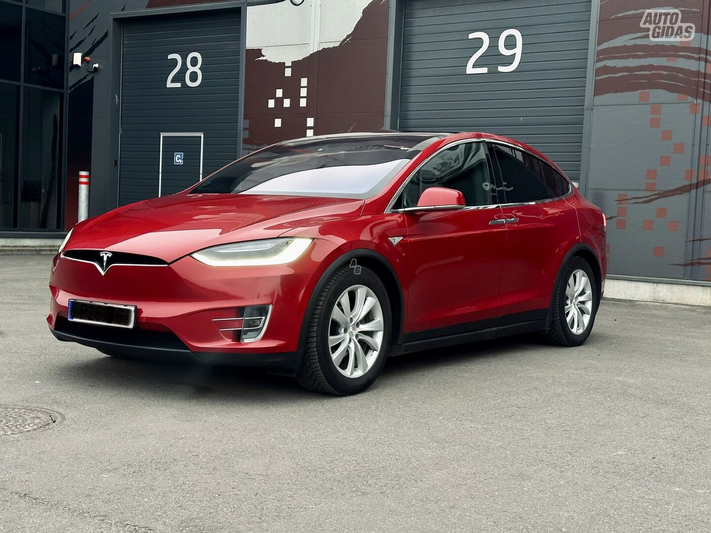 Tesla Model X 2016 г Внедорожник / Кроссовер