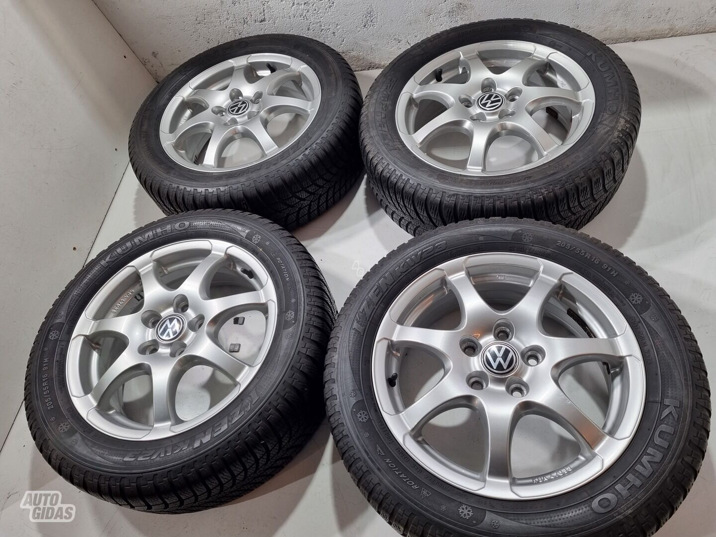 Volkswagen Golf, Touran Golf light alloy R16 rims