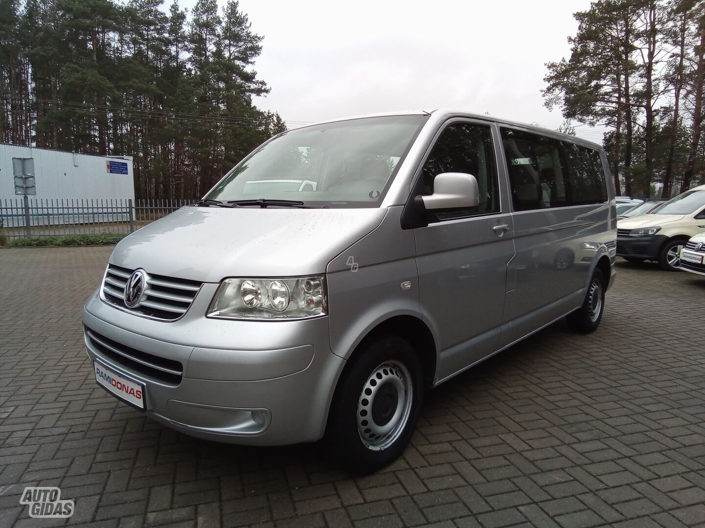 Volkswagen Caravelle 2006 г Минивэн