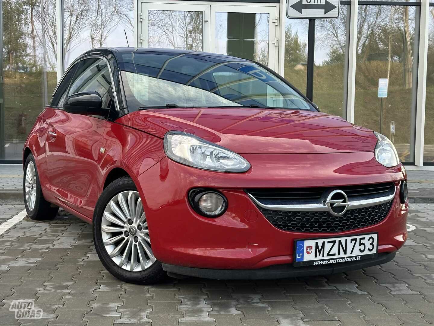 Opel Adam 2017 y Hatchback