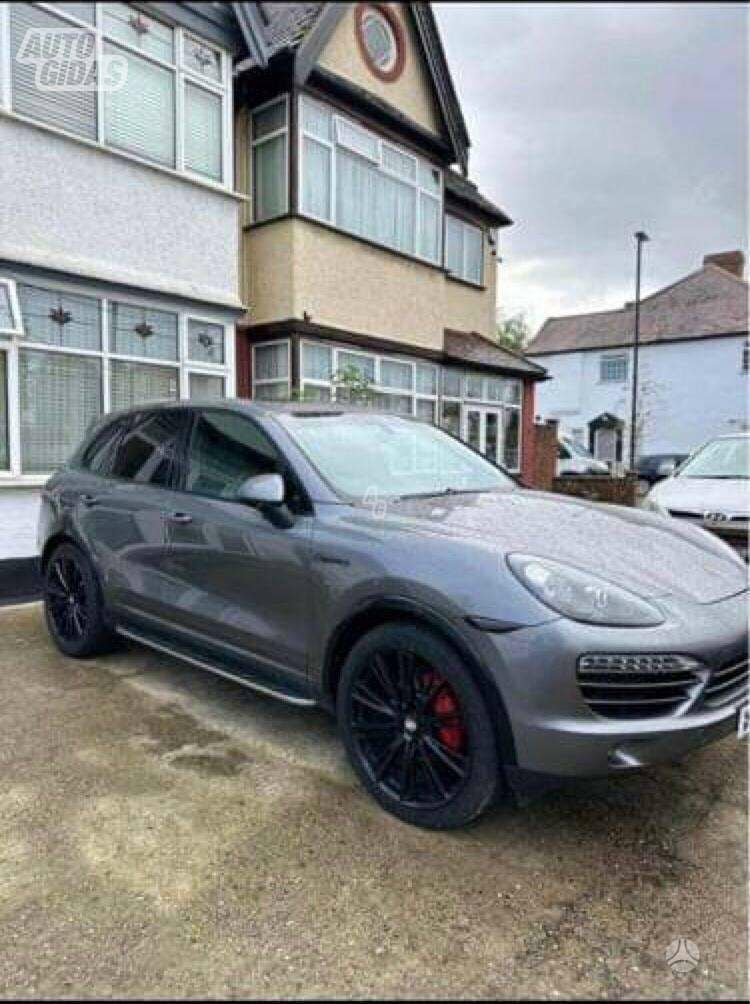 Porsche Cayenne 2013 m