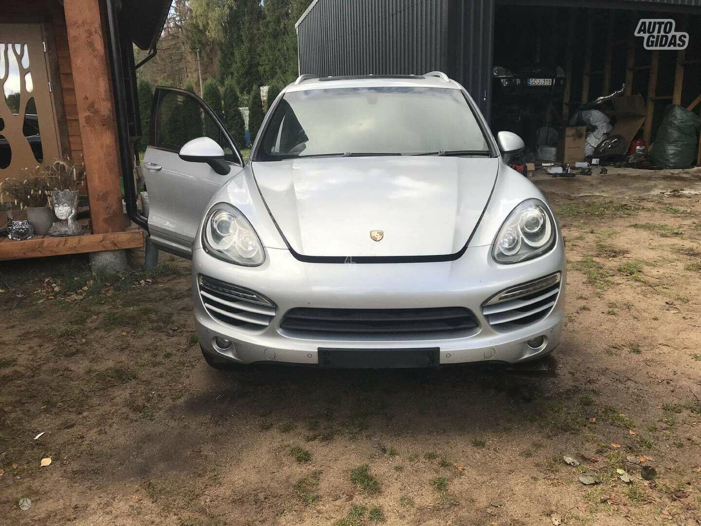 Porsche Cayenne 2011 m