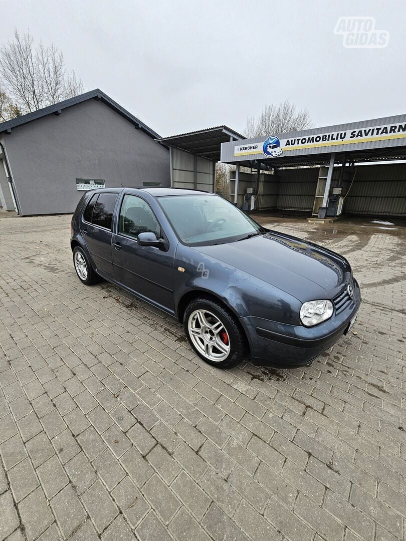 Volkswagen Golf 2000 m Hečbekas