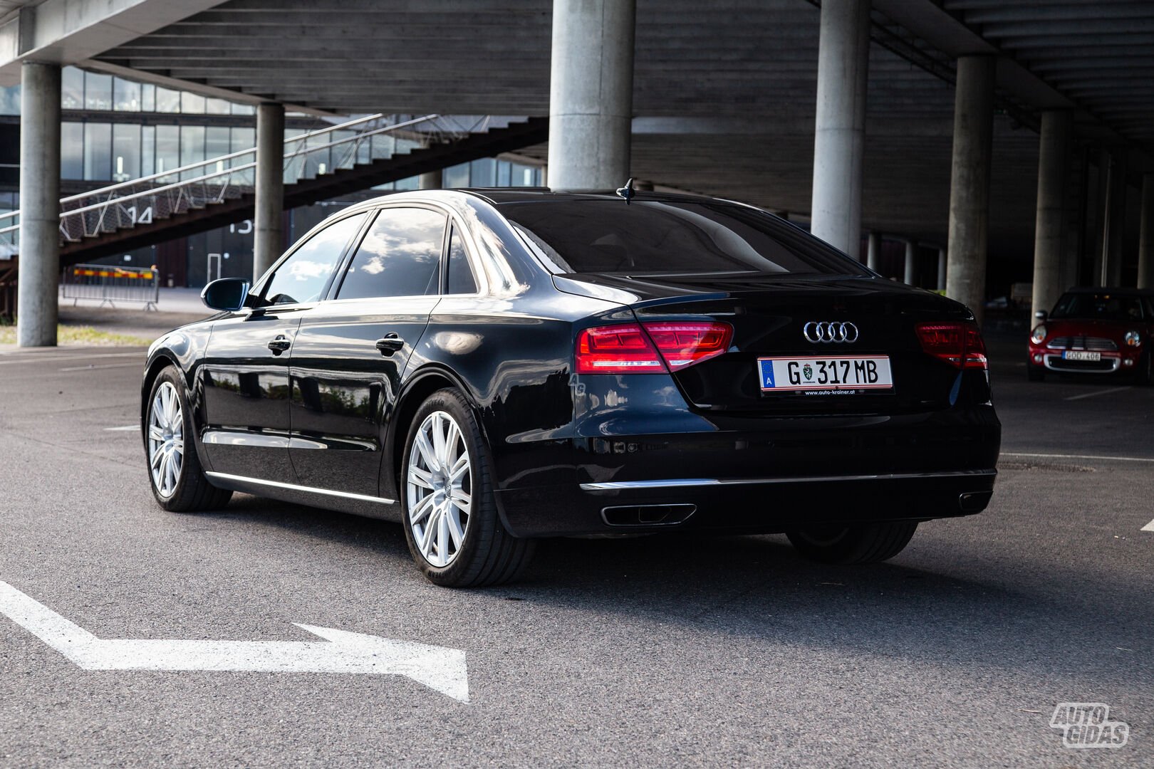 Audi A8 2013 m Sedanas