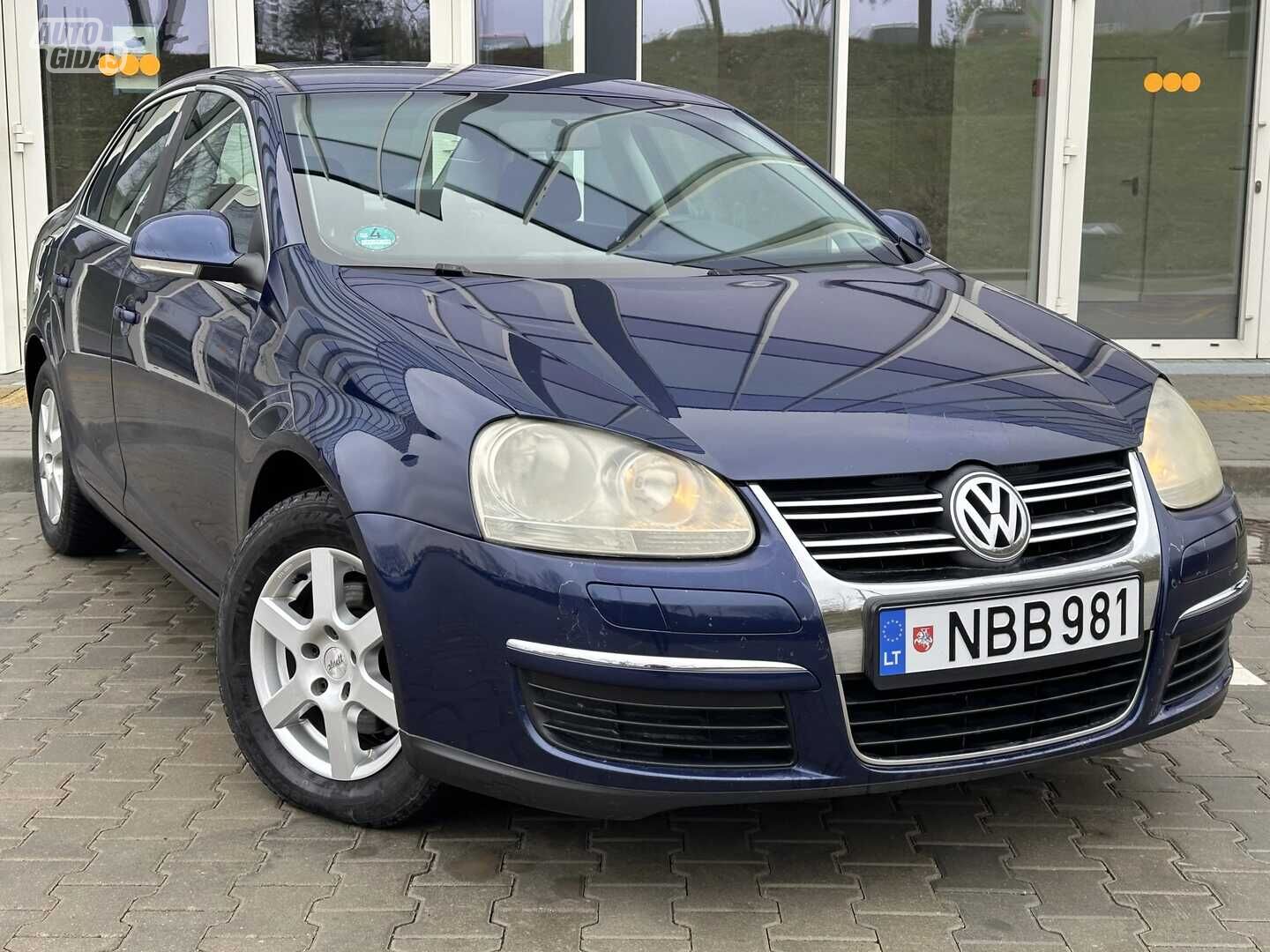 Volkswagen Jetta 2009 y Sedan