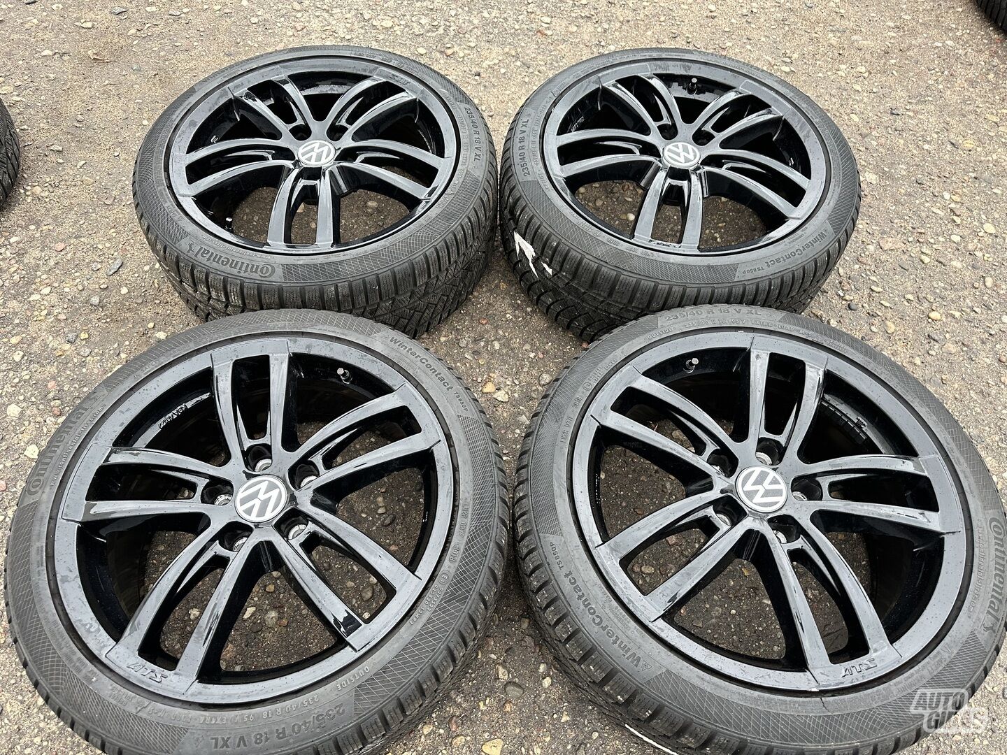 Volkswagen Siunciam, 8J ET37 light alloy R18 rims