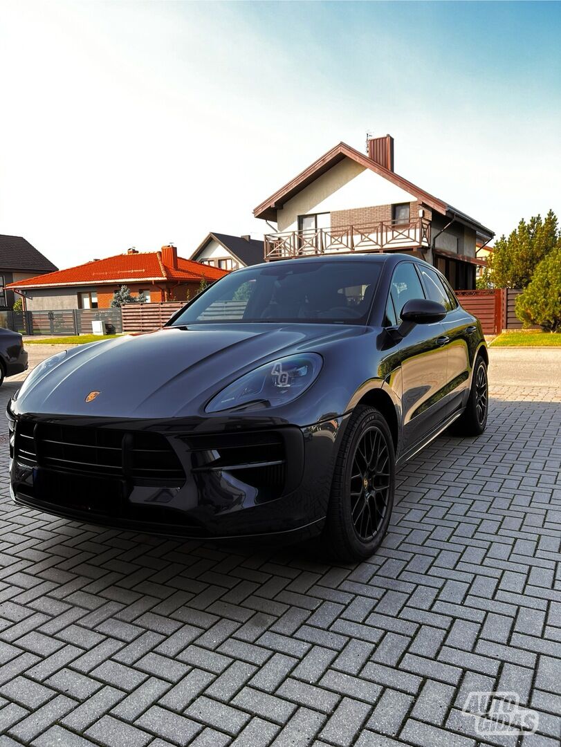 Porsche Macan I GTS 2017 m