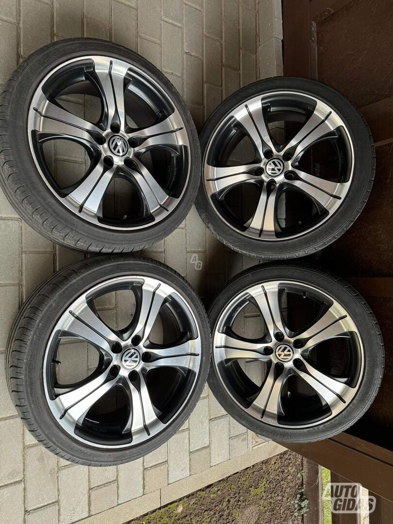 Volkswagen light alloy R18 rims