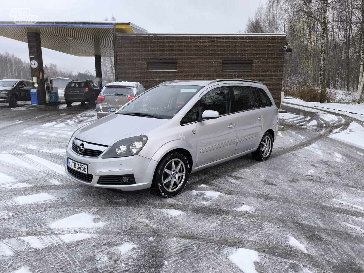 Opel Zafira B 2007 y