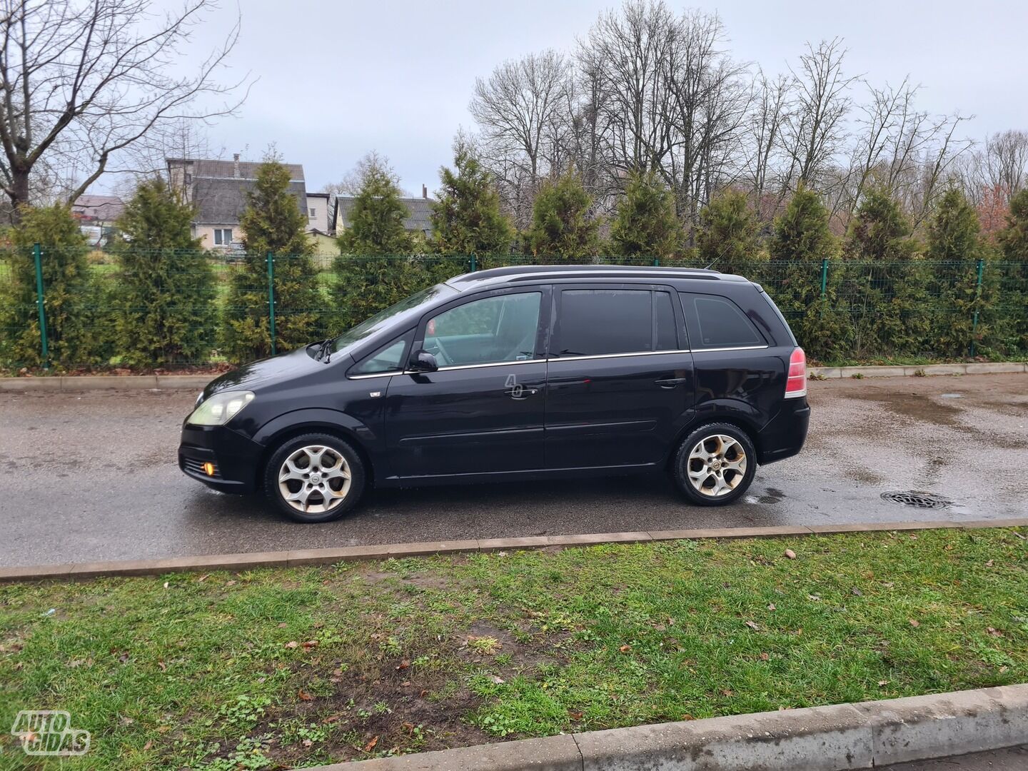 Opel Zafira B TDI 2007 г