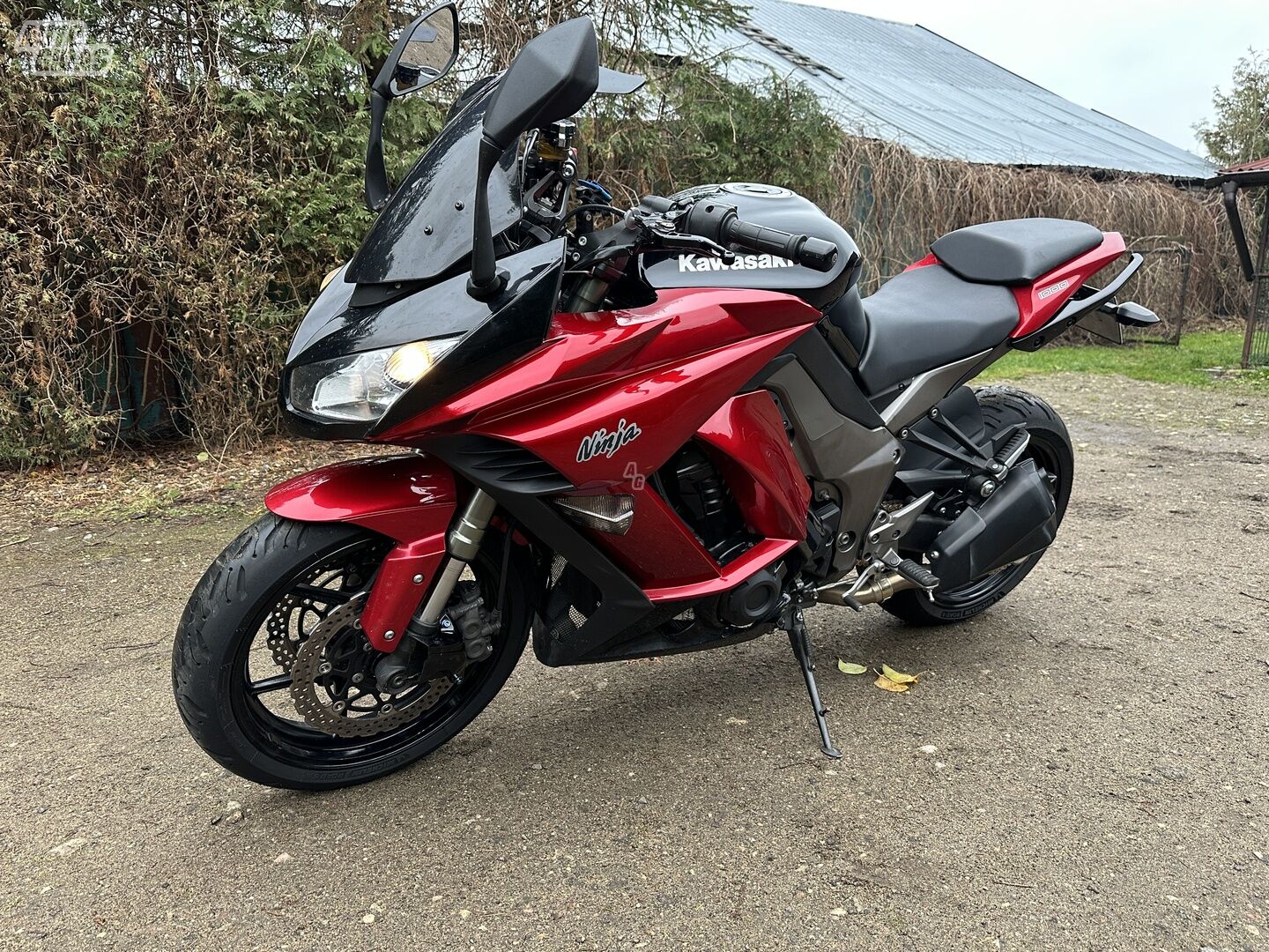 Kawasaki Z 2011 y Touring / Sport Touring motorcycle