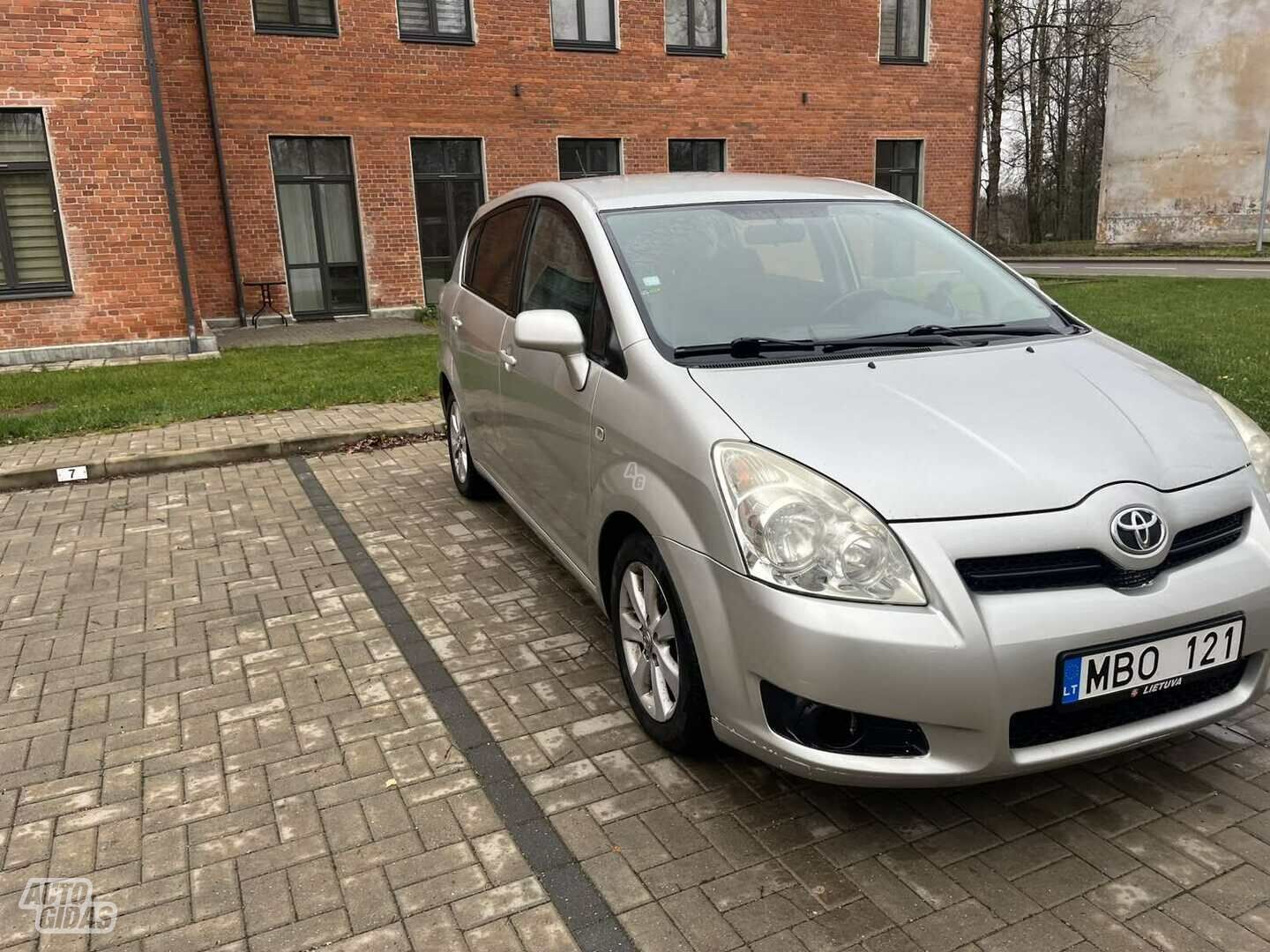 Toyota Corolla Verso 2008 г Универсал